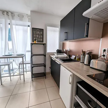 Vitrail Yourhosthelper 公寓