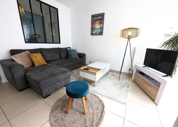 Vitrail Yourhosthelper Apartamento *